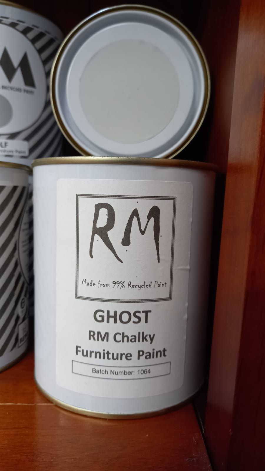 Chalky furniture paint